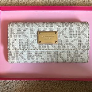 Michael Kors signature wallet